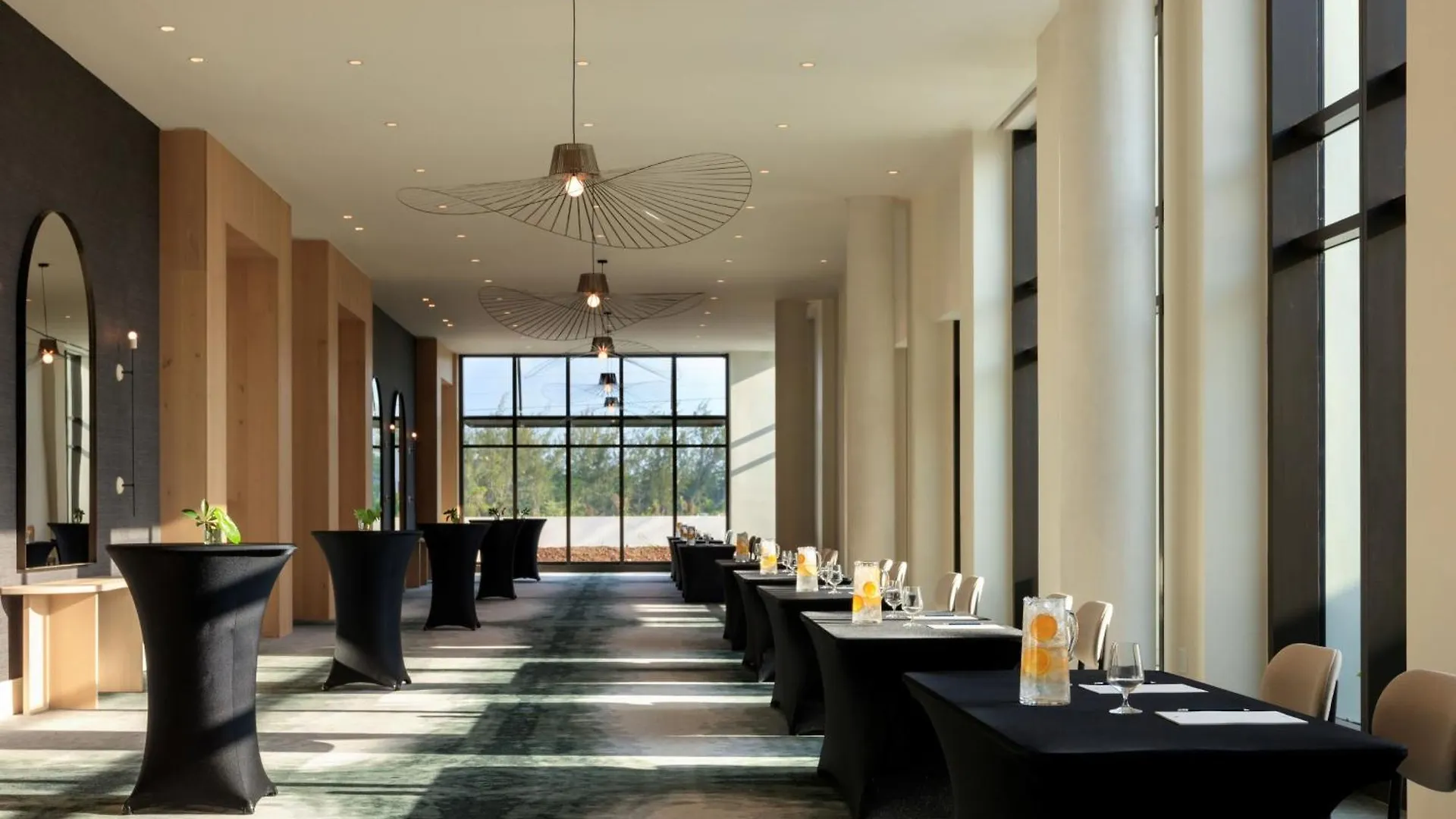 Hotel Indigo Grand Cayman By Ihg West Bay 3*,